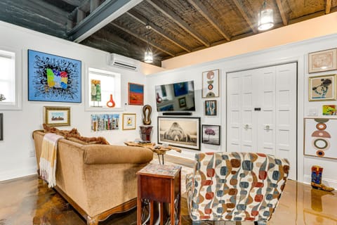 ArBoCo Downtown Murphy House with Courtyard! House in Murphy