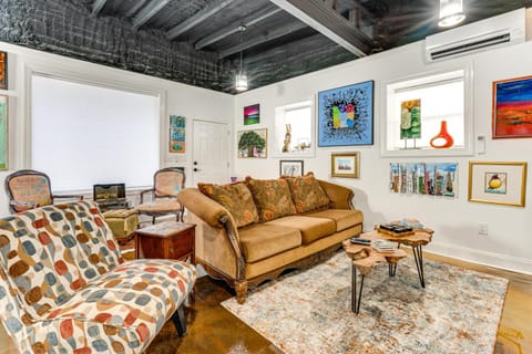 ArBoCo Downtown Murphy House with Courtyard! House in Murphy