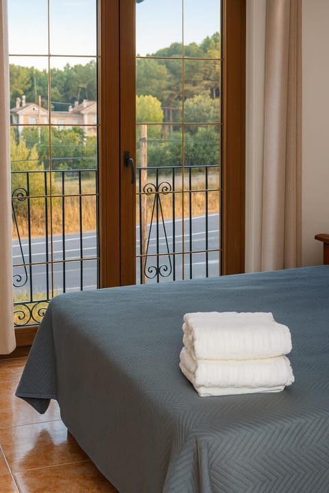 Bed, Natural landscape, Balcony/Terrace, Photo of the whole room, Bedroom, towels