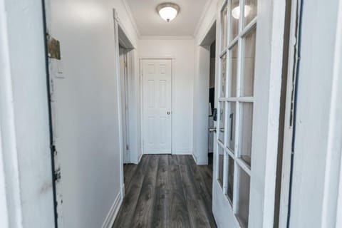 Downtown Delight Close to Strand and Cruise Terminals House in Texas City