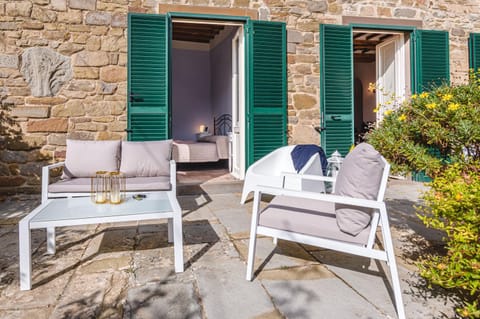 Property building, Balcony/Terrace