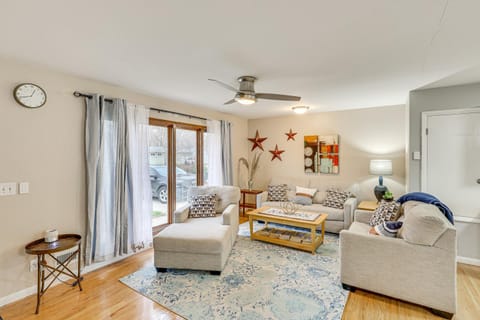 6 Mi to Dtwn Cozy Omaha Apt with Private Yard! Apartment in Omaha