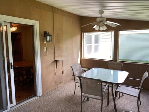 2 bedroom home in a quiet neighborhood House in Plattsburgh