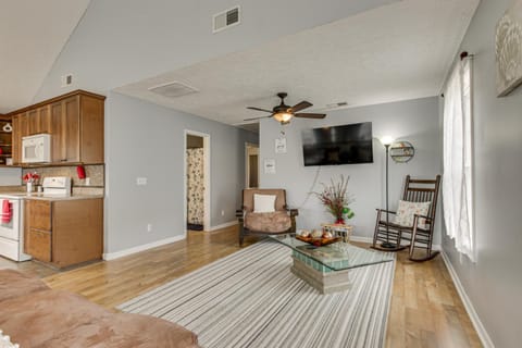 Near Tennessee River! Pet-Friendly Family Cottage! House in Tennessee