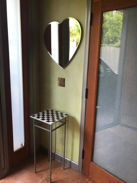 Peacock Room Bed and Breakfast in Berkeley