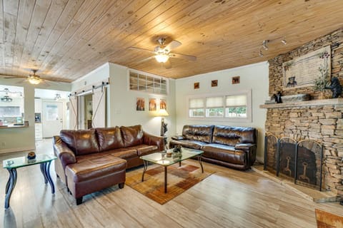 Hot Tub, Trails, Views! Little River Retreat House in Great Smoky Mountains