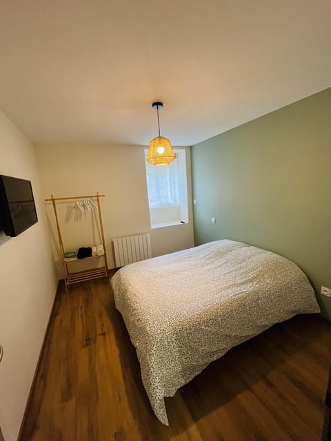 La Maison du Coin - T2 confortable, parking privée Apartment in Dole