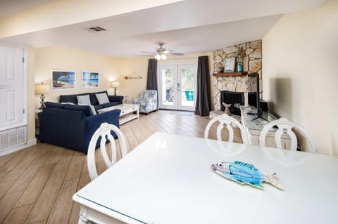 356 Billfish 7 Pet friendly townhome by the beach House in Okaloosa Island