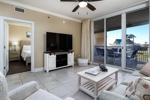 Azure 120 Large Gulf front condo House in Okaloosa Island