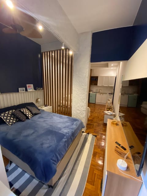Bed, TV and multimedia, Living room, Bedroom
