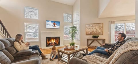 NEW Cityside Stay 3BR Family Retreat Near DT with Patio House in Reno