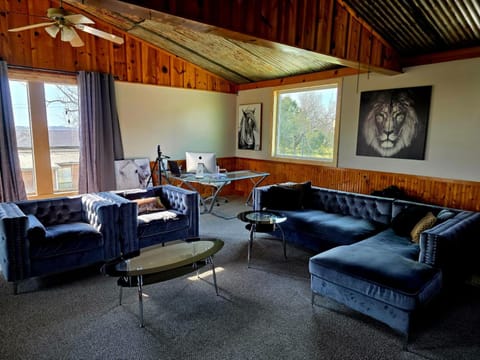 Akrofina Ranch & Grill Country House in Rosenberg