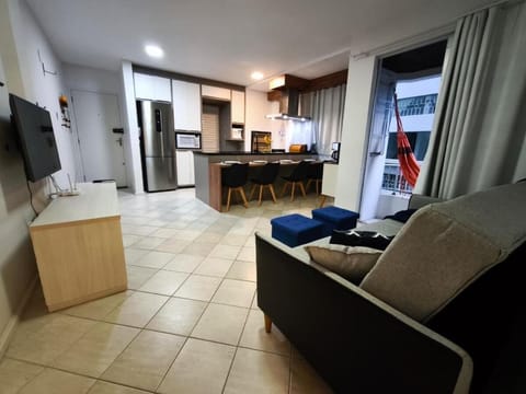 TV and multimedia, Kitchen or kitchenette, Living room, Seating area