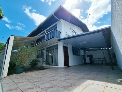 Property building, Facade/entrance, Day, Garden, Parking