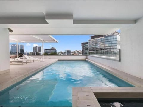 Hot Tub, Pool view, Swimming pool, sunbed
