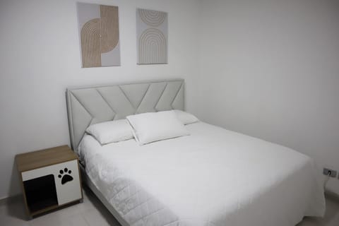 Bed, Photo of the whole room