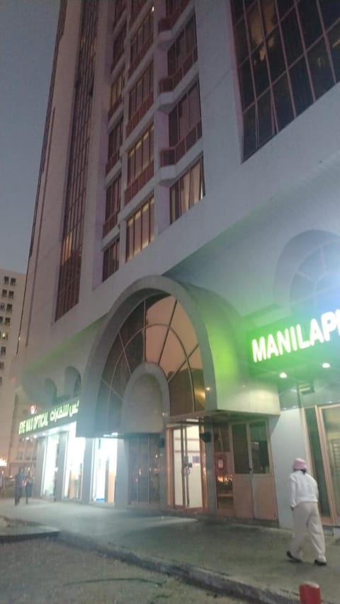 thrifty regular room for 2 to 4 Bed and Breakfast in Abu Dhabi