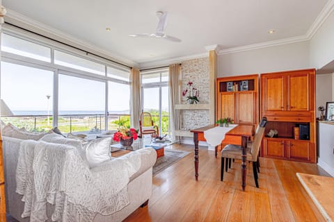 Living room, Dining area, Internal: Not applicable to any particular room