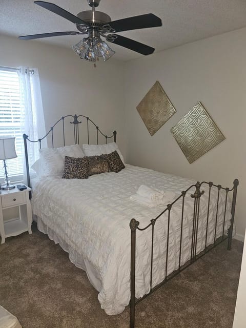 Atlanta 3 Bedroom Home - by PriMary EVolution Properties House in Atlanta