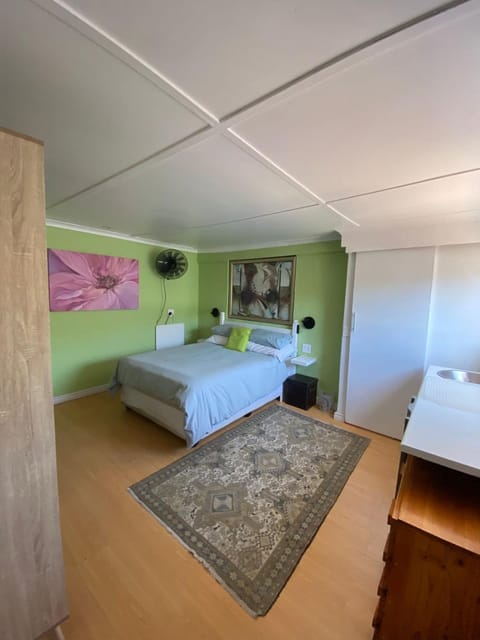 Tiny Treasure Apartment in Cape Town