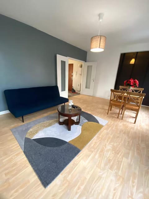 TV and multimedia, Living room, Dining area