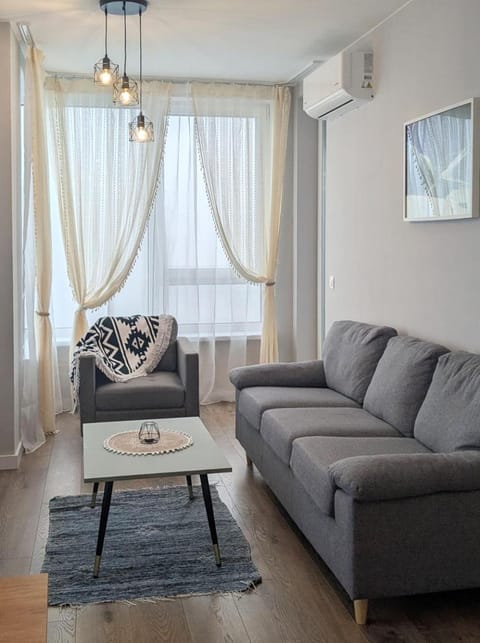 TV and multimedia, Living room, Seating area, air conditioner