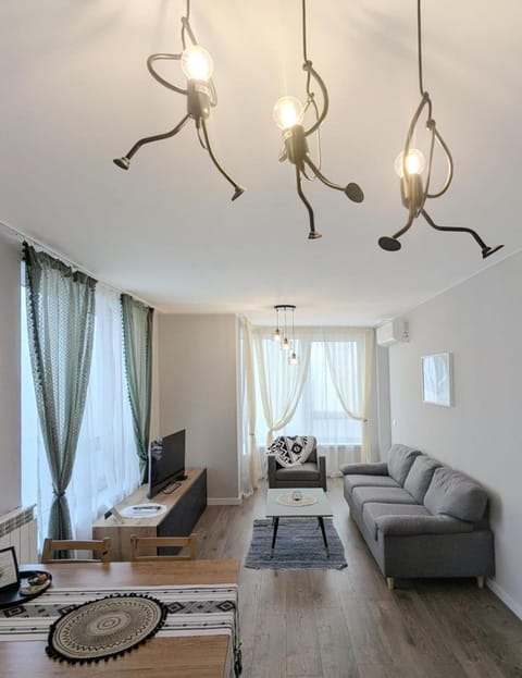 TV and multimedia, Living room, Seating area, air conditioner