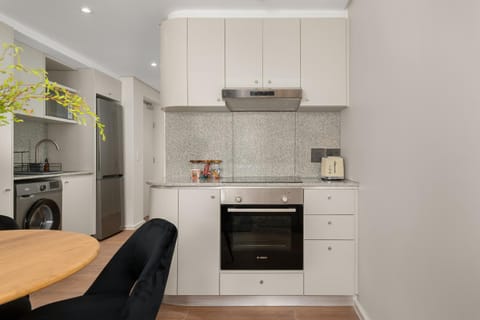 Dolce Vita Apartments by Propr Apartment in Sea Point