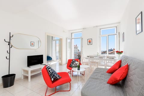 TV and multimedia, Living room, Seating area