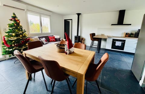 Living room, Seating area, Dining area