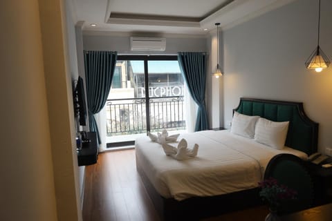 View (from property/room), Bedroom, City view