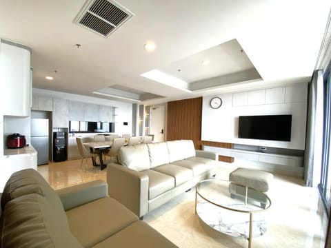 TV and multimedia, Living room, Seating area, kitchen