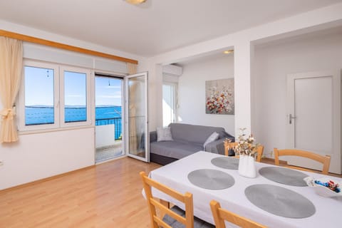 Living room, Dining area, Sea view