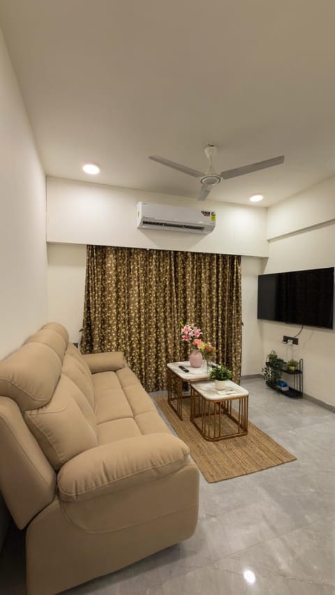 TV and multimedia, Living room, Seating area, air conditioner