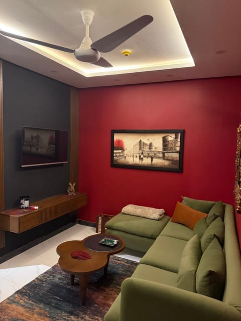 Communal lounge/ TV room, TV and multimedia, Seating area