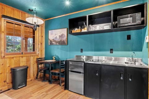 Inviting Rustic Cabins with Scenic Outdoor Spaces near Garden of the Gods in Colorado Springs, Colorado Cabin in Colorado Springs