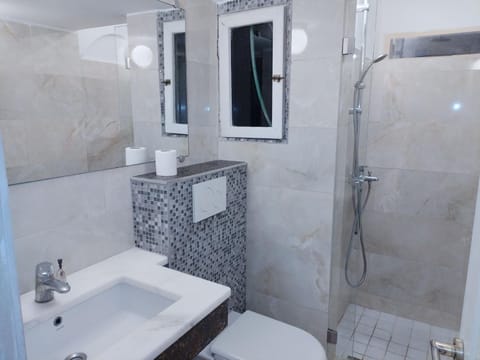 White Tower Cozy Studio OYR1 Apartment in Thessaloniki