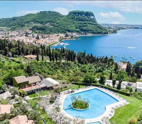 Mono San Vigilio- Euroresidence Apartment in Garda