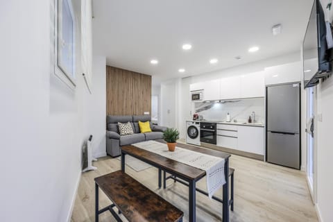 Kitchen or kitchenette, Living room, Dining area, pet friendly