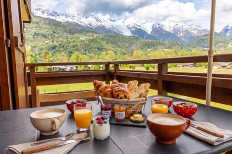 Natural landscape, Balcony/Terrace, Mountain view