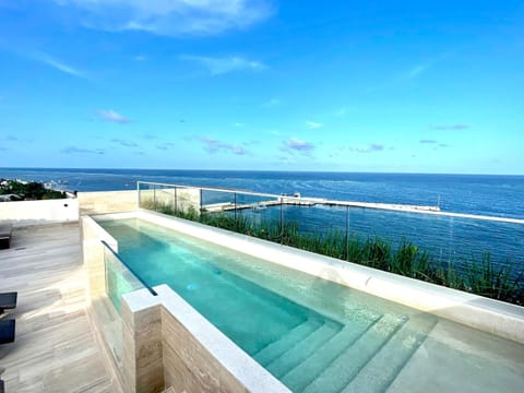 Balcony/Terrace, Swimming pool