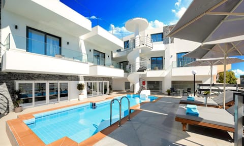 Property building, Patio, Day, View (from property/room), Balcony/Terrace, Pool view, Swimming pool, sunbed