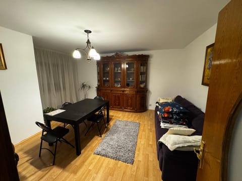 Enescu Flat Apartment in Craiova