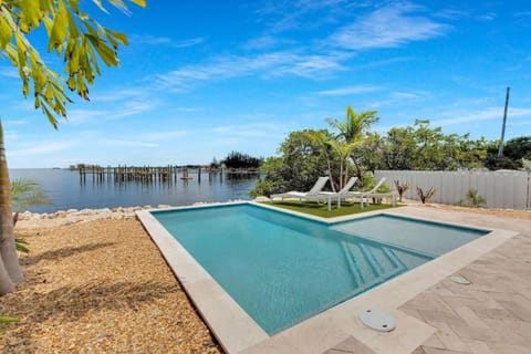 Keys Launchpad House in Marathon