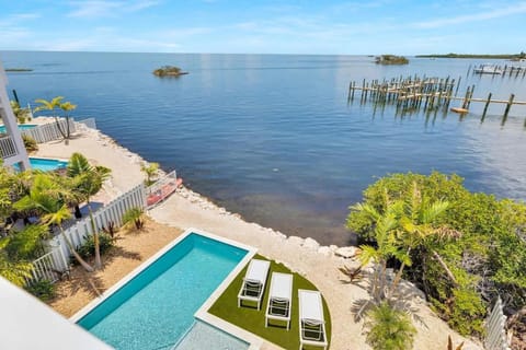 Keys Launchpad House in Marathon