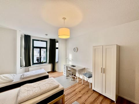 Bed, Seating area, Bedroom, wardrobe