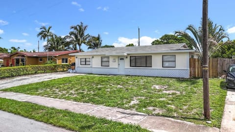 4-Bedroom Retreat Near Deerfield Beach! House in Deerfield Beach