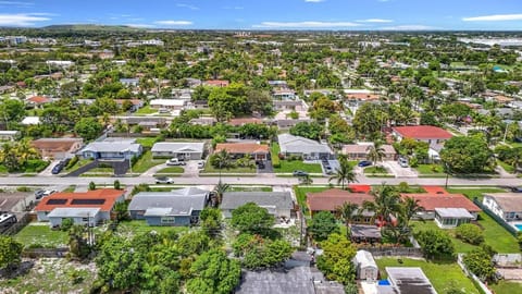 4-Bedroom Retreat Near Deerfield Beach! House in Deerfield Beach