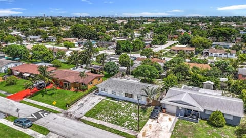 4-Bedroom Retreat Near Deerfield Beach! House in Deerfield Beach
