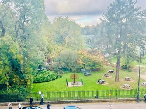 Nearby landmark, BBQ facilities, Garden, Garden view